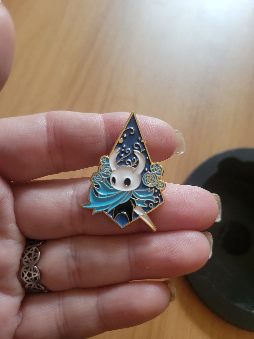 👻BUY 1 GET 1 FREE👻Blue Enamel Ghost Hollow Knight Pin Brooch